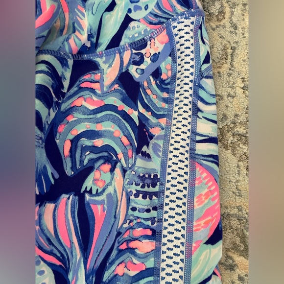 Lilly Pulitzer Women’s Medium Luxletic Tamara legging in Twilight Blue Scale Up - Picture 11 of 16